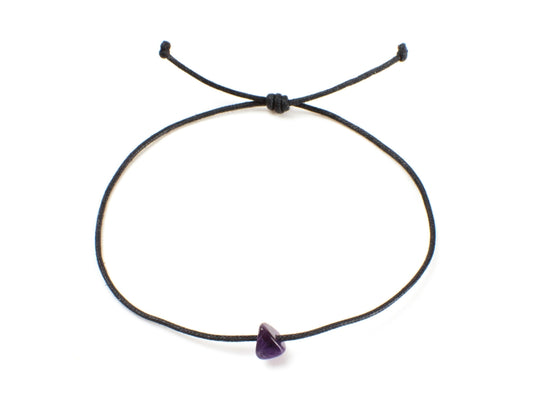 Verstellbares Armband mit Edelstein Amethyst auf Baumwollband